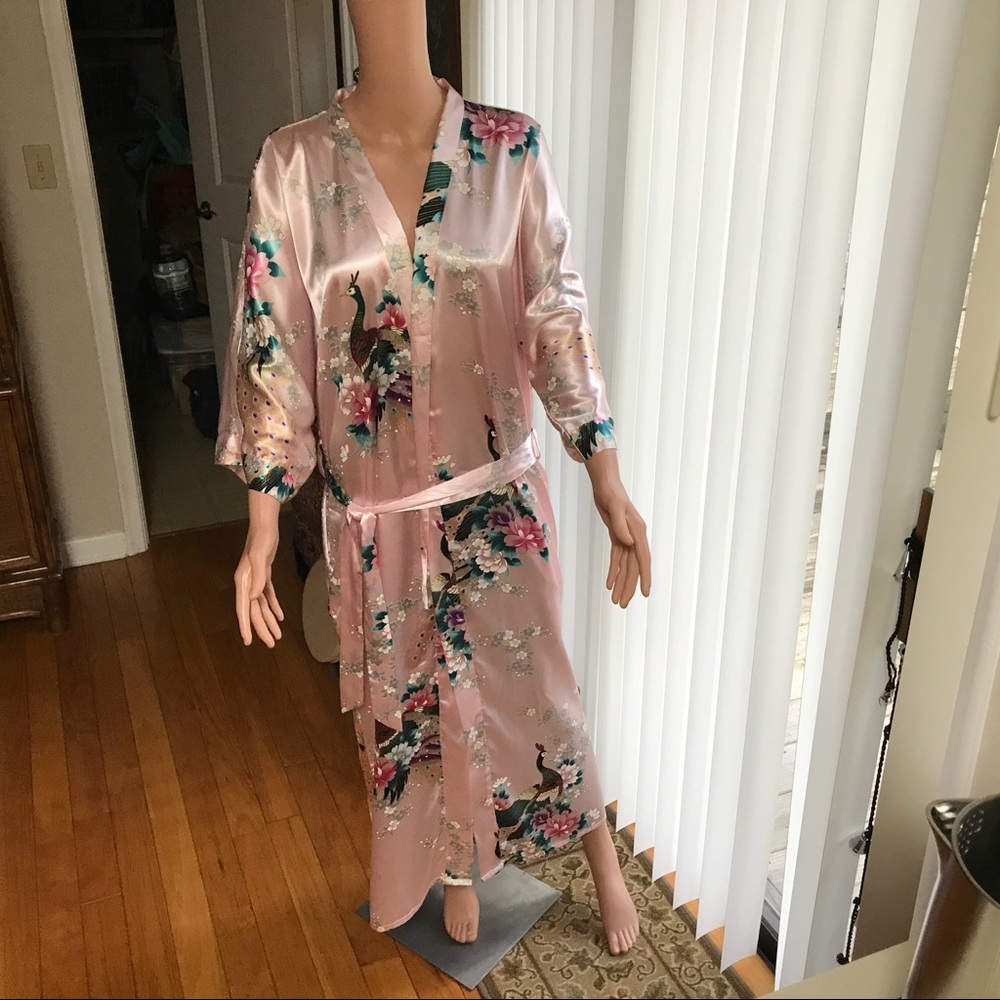 SOLD! Women's Kimono Robe Pink Floral Peacock & Floral Motif Satin Pockets Large
